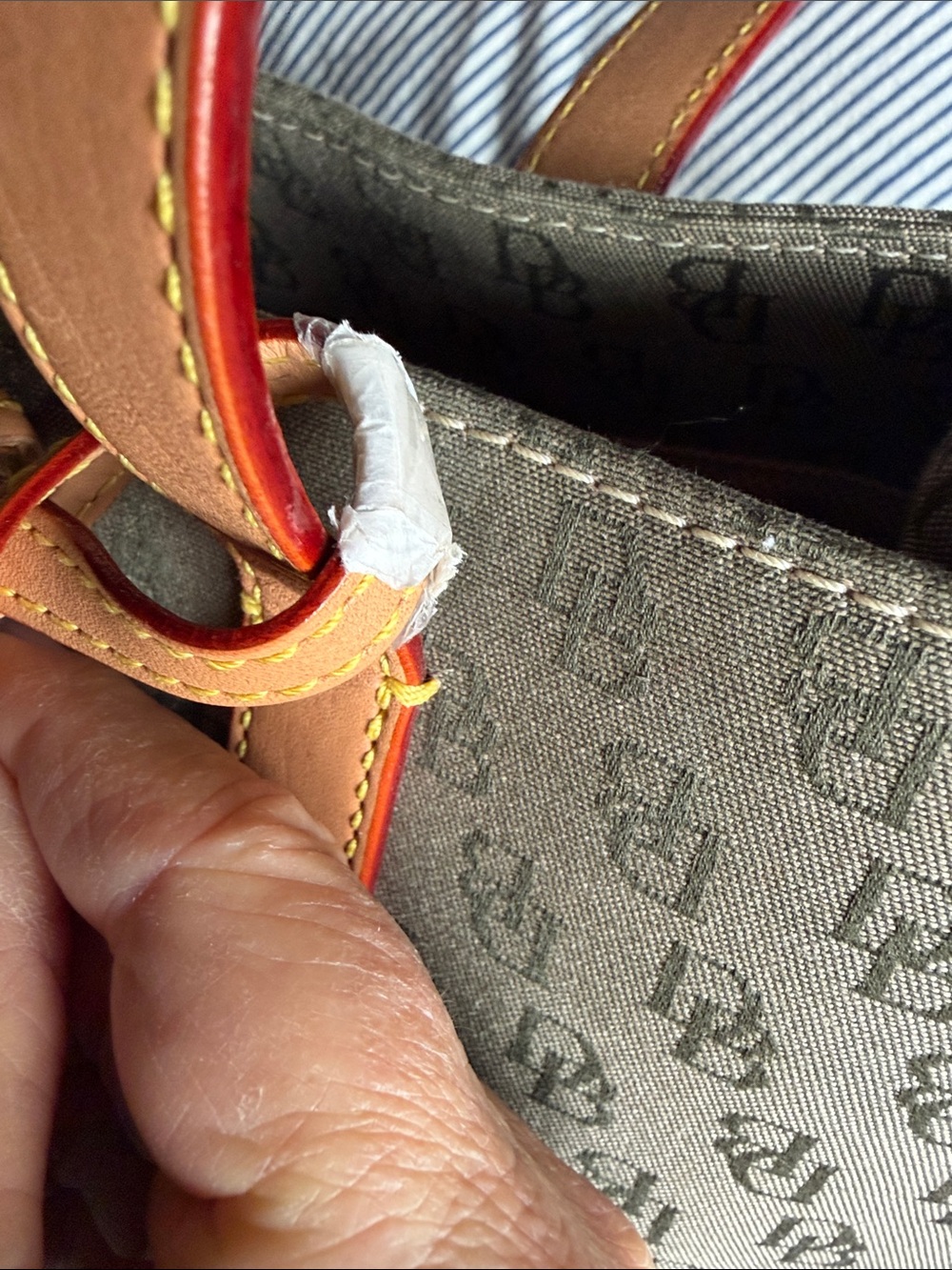 Dooney & Bourke Tote Bag Signature Gray Shoulder Bag w Blue Hang Tag NWOT - Picture 3 of 8